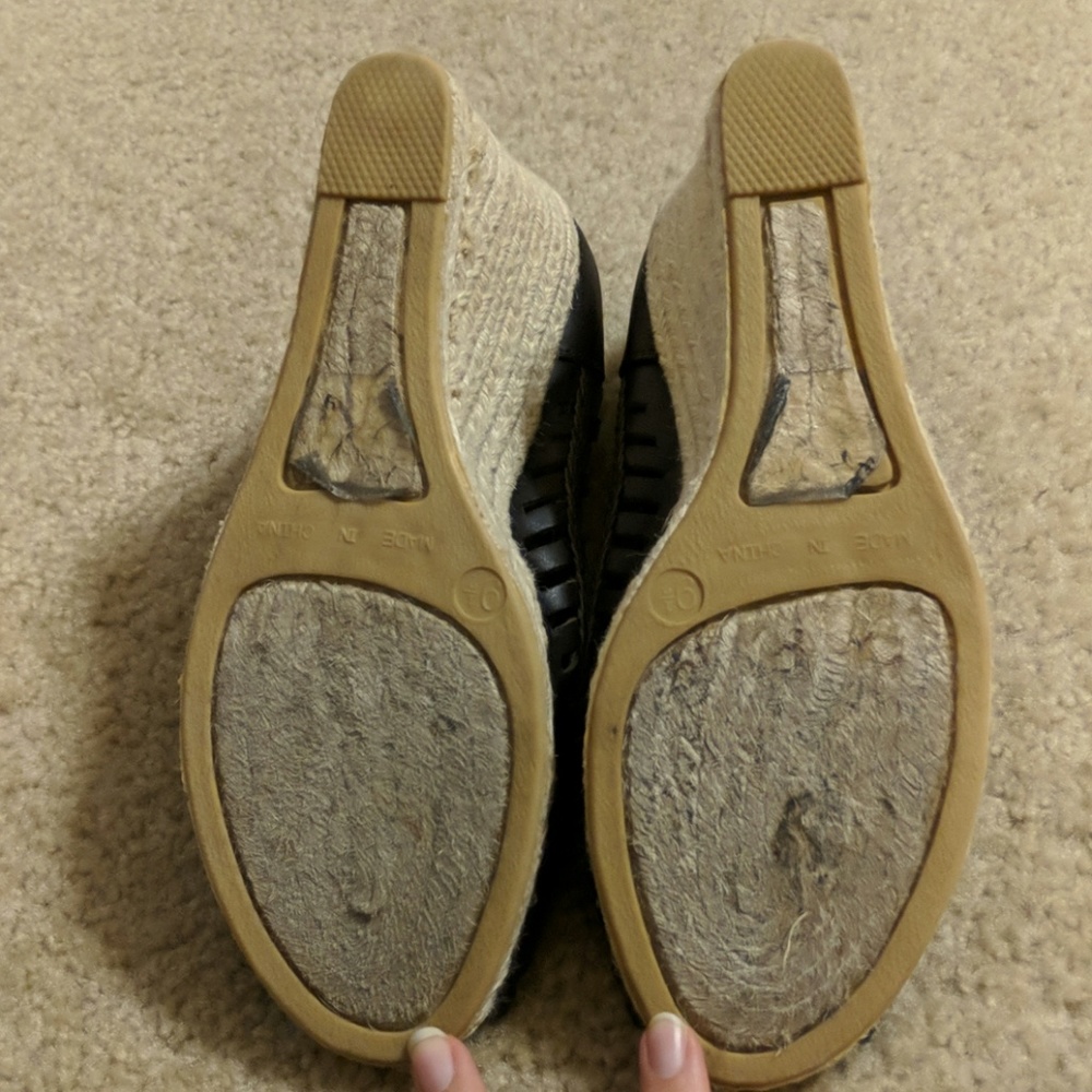 Nine West espadrilles.  Size 9.5 - Picture 3 of 4
